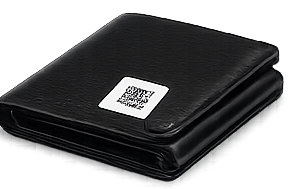 Wallet with Loshe QR tag